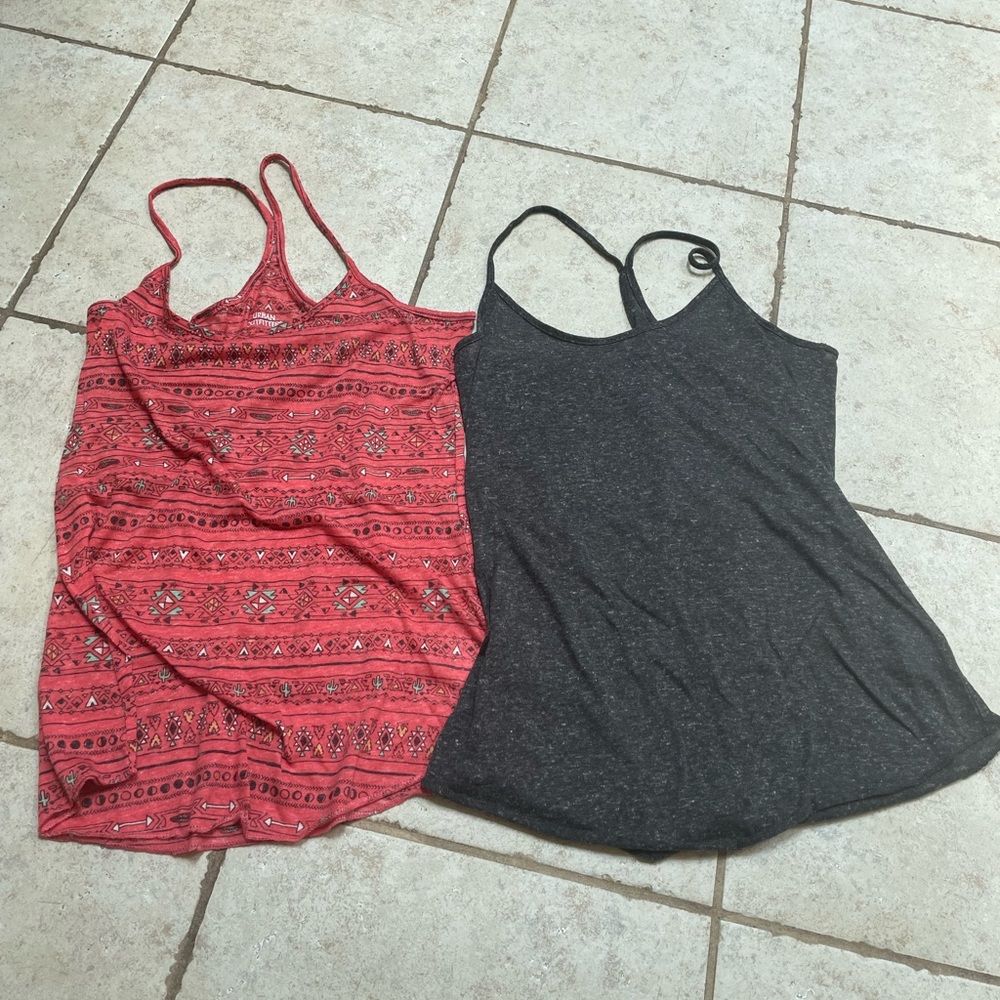 Urban outfitters tank top bundle